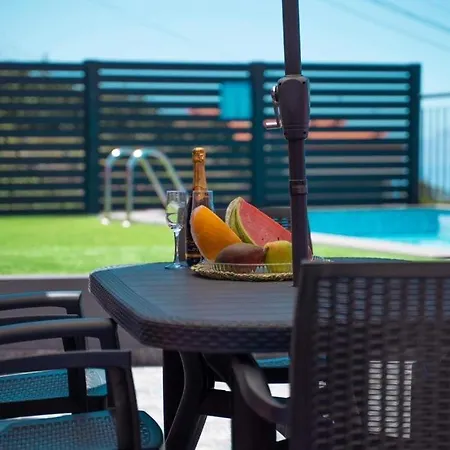 Rosa With Private Pool By Madeira *