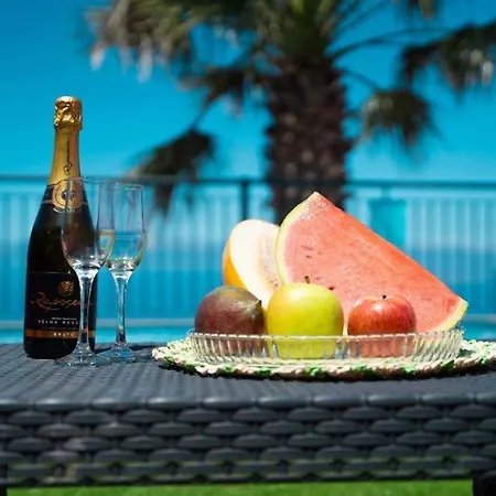 Rosa With Private Pool By Hr Madeira