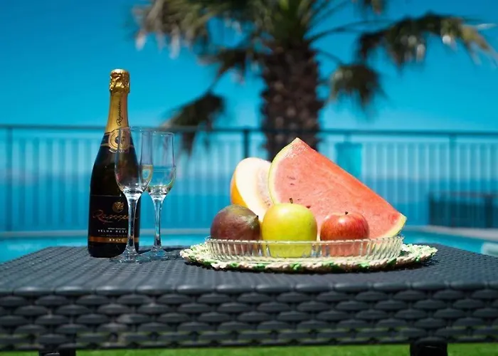 Rosa With Private Pool By Madeira